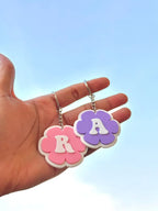 Set Brelocuri 3D cu Inițiale și Margine în Formă de Floare „Custom Letter Flower Keychains”