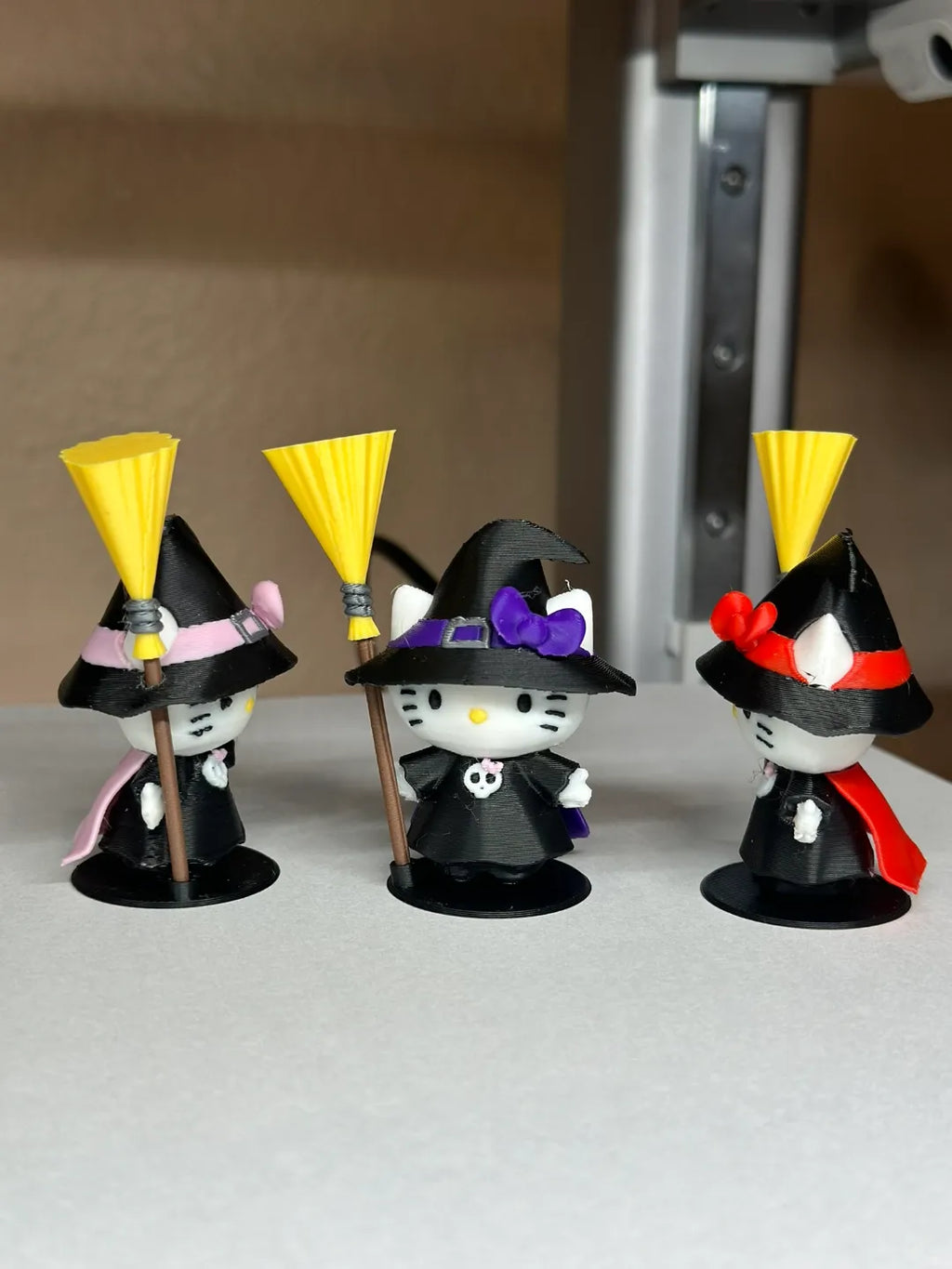 Set Figurine 3D Vrăjitoare Hello Kitty „Witch Kitty Set”