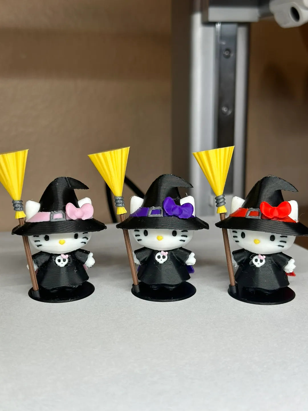 Set Figurine 3D Vrăjitoare Hello Kitty „Witch Kitty Set”
