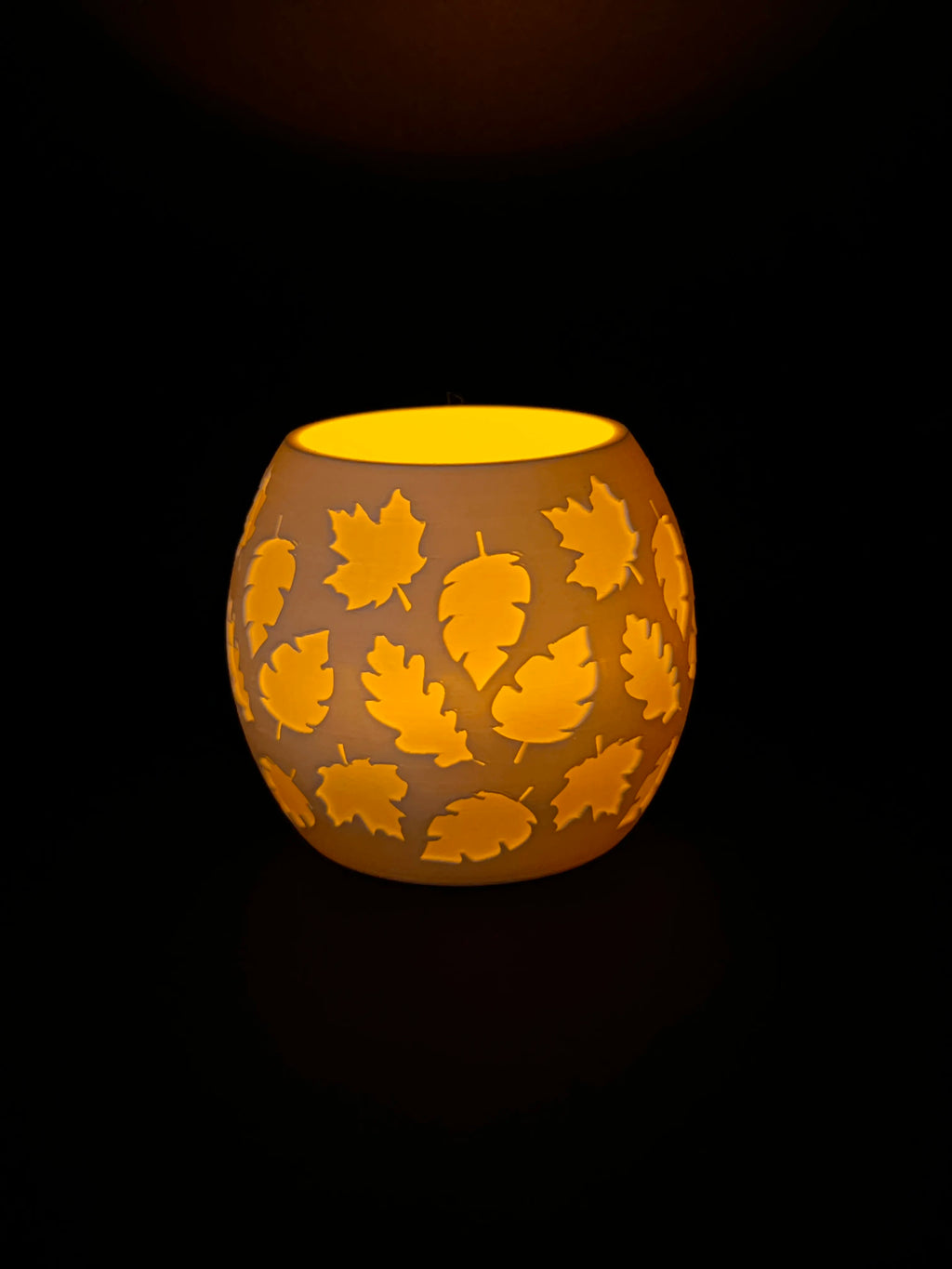 Suport Lumânare Decorativ cu Frunze Decupate „LeafGlow” 3D