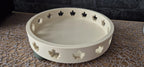 Tavă Decorativă Circulară cu Frunze Decupate „MapleRing Tray” 3D