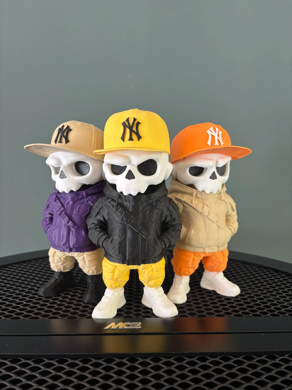 Figurină Decorativă Craniu Urban / Streetwear „StreetSkull / HypeSkeleton” 3D