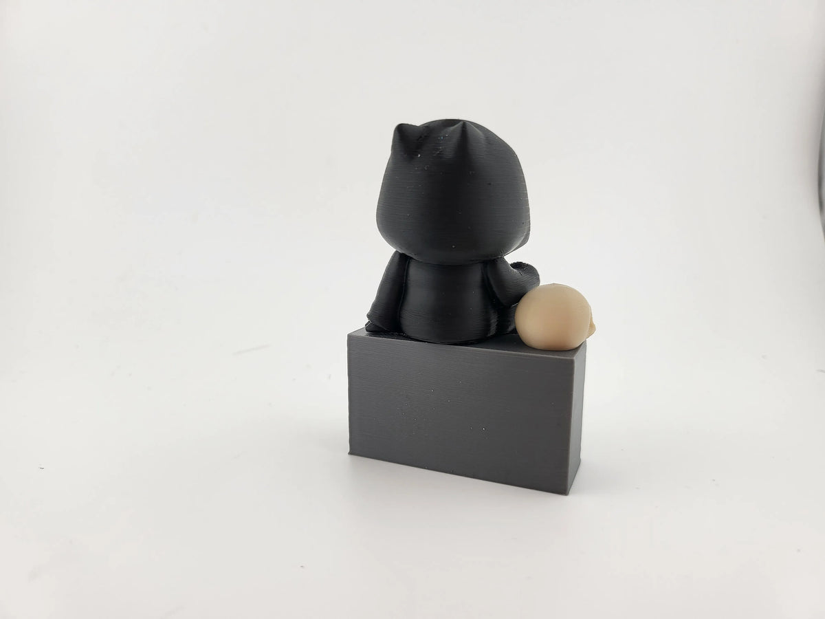 Figurină 3D Grim Reaper pe Piatră Tombatală / Miniatură Tematică cu Schelet