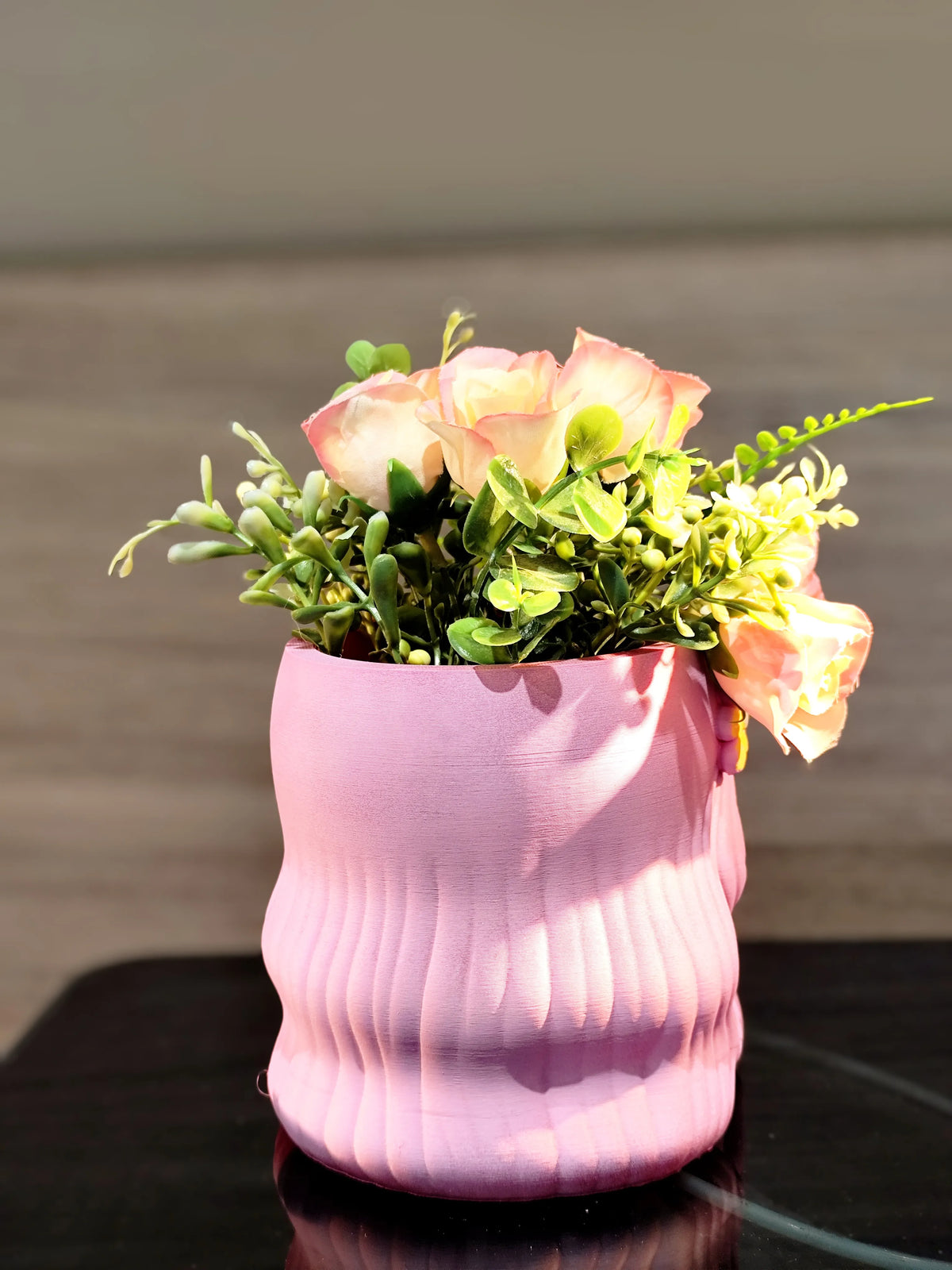 Ghiveci de Flori 3D Față de Fată cu Coroniță Florală „Floral Girl Planter” 3D