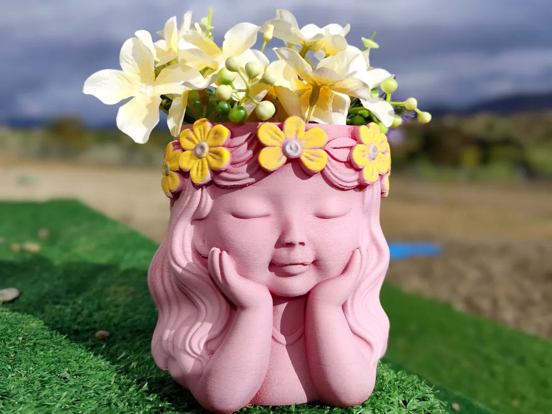 Ghiveci de Flori 3D Față de Fată cu Coroniță Florală „Floral Girl Planter” 3D