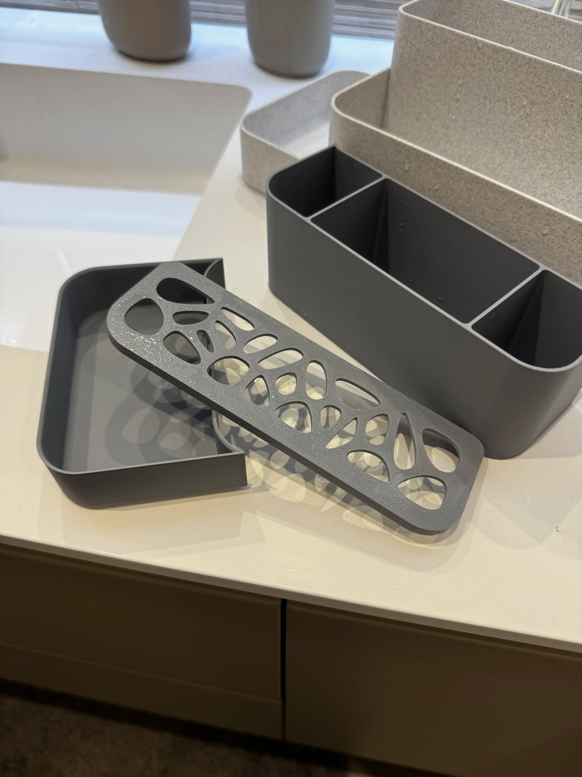 Organizator Baie „GroomCaddy” 3D
