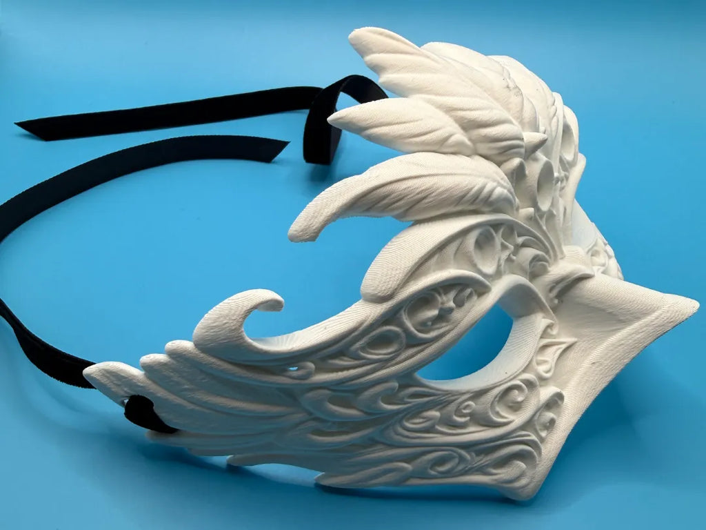 Mască Venețiană de Ochi cu Pene și Filigran „Feather Masquerade Mask” 3D