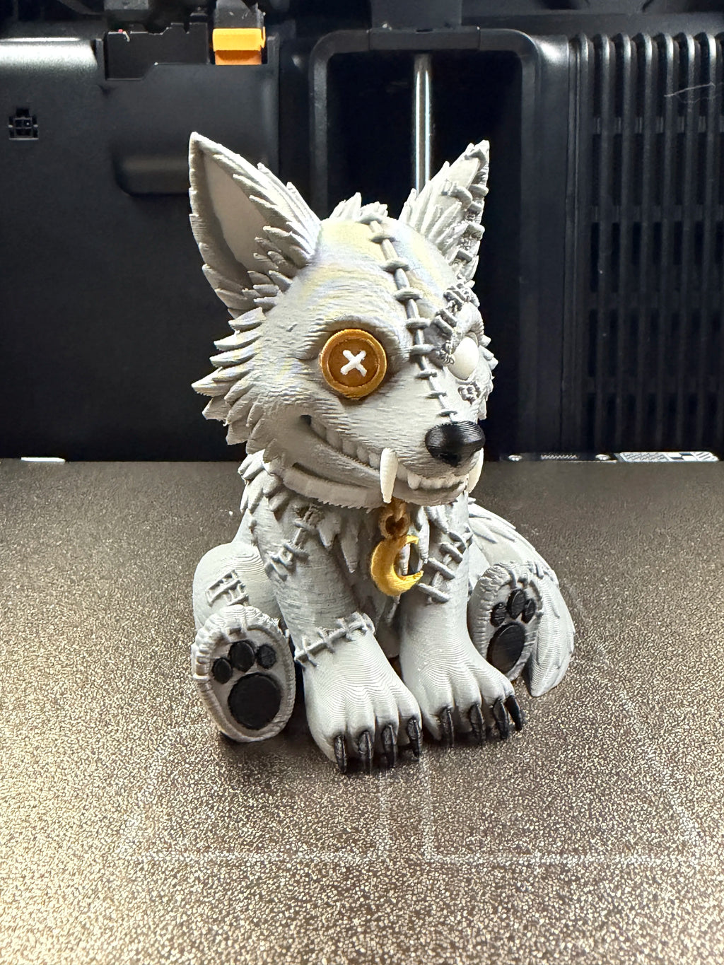 Figurină 3D Lup Voodoo / „Between Sweet and Disturbed”