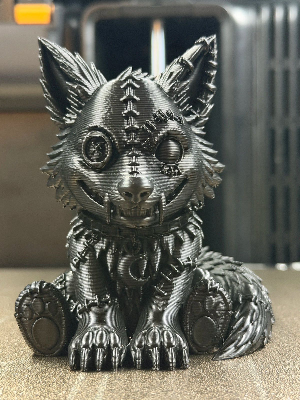 Figurină 3D Lup Voodoo / „Between Sweet and Disturbed”