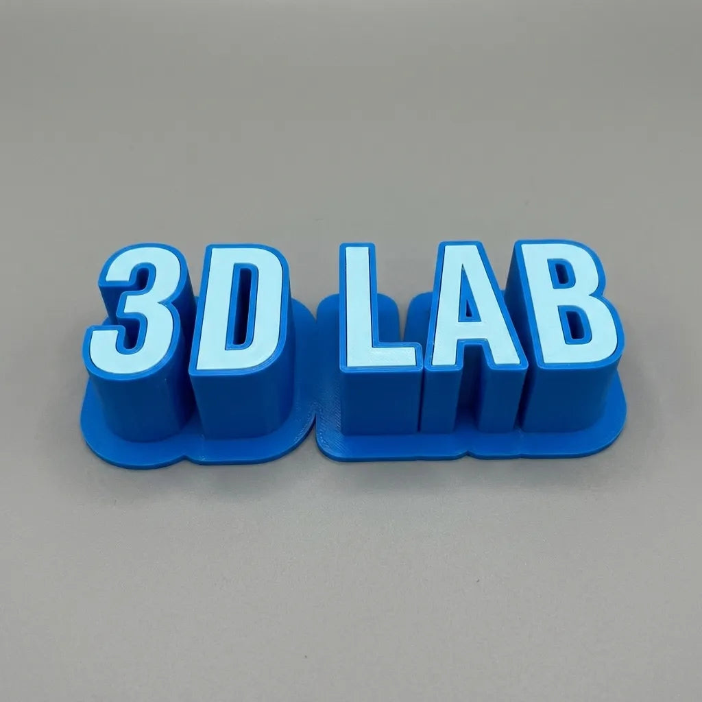 💡 BlockText 3D | Plăcuță Decorativă Bicoloră cu Text Volumetric