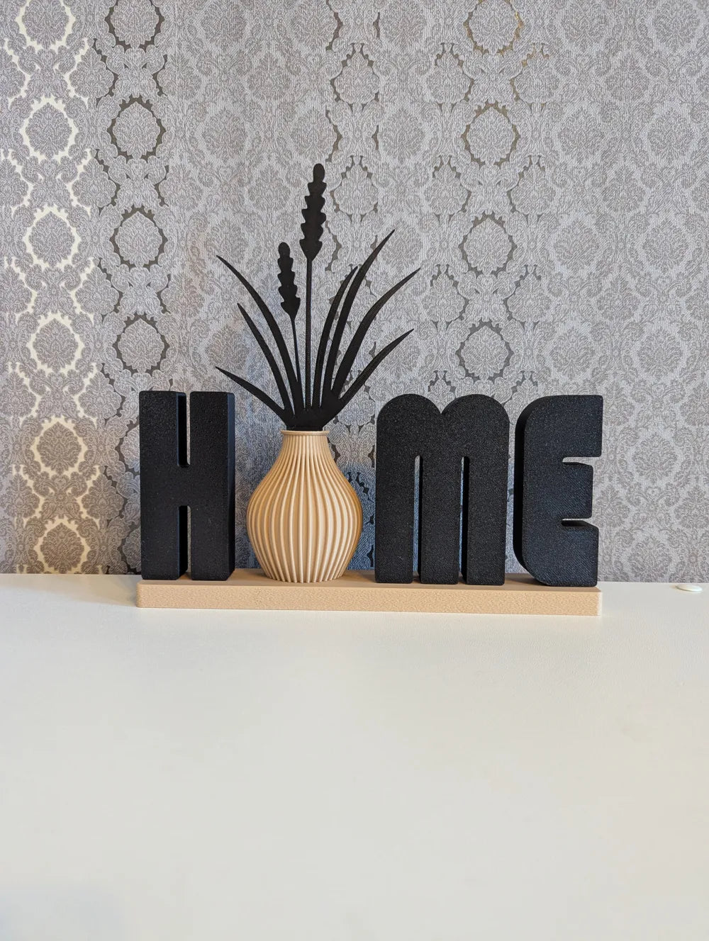 HomeVibe | Decor "HOME" cu Vază Integrată