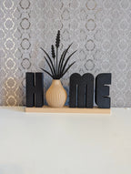 HomeVibe | Decor "HOME" cu Vază Integrată