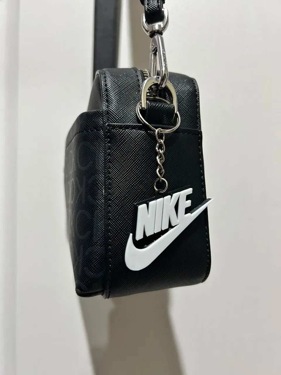 👟 SwooshTag | Breloc 3D Logo Nike