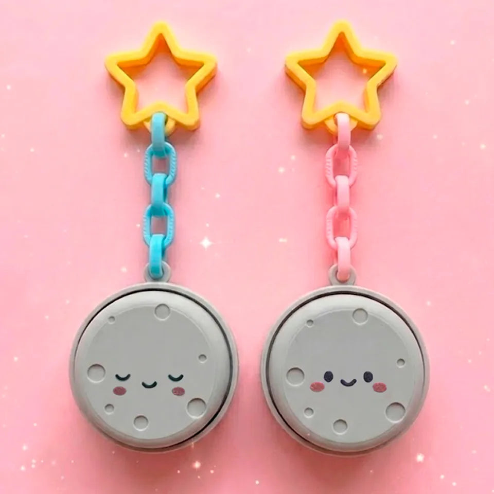 Breloc 3D Stea Zâmbitoare „Smiling Star Keychain”