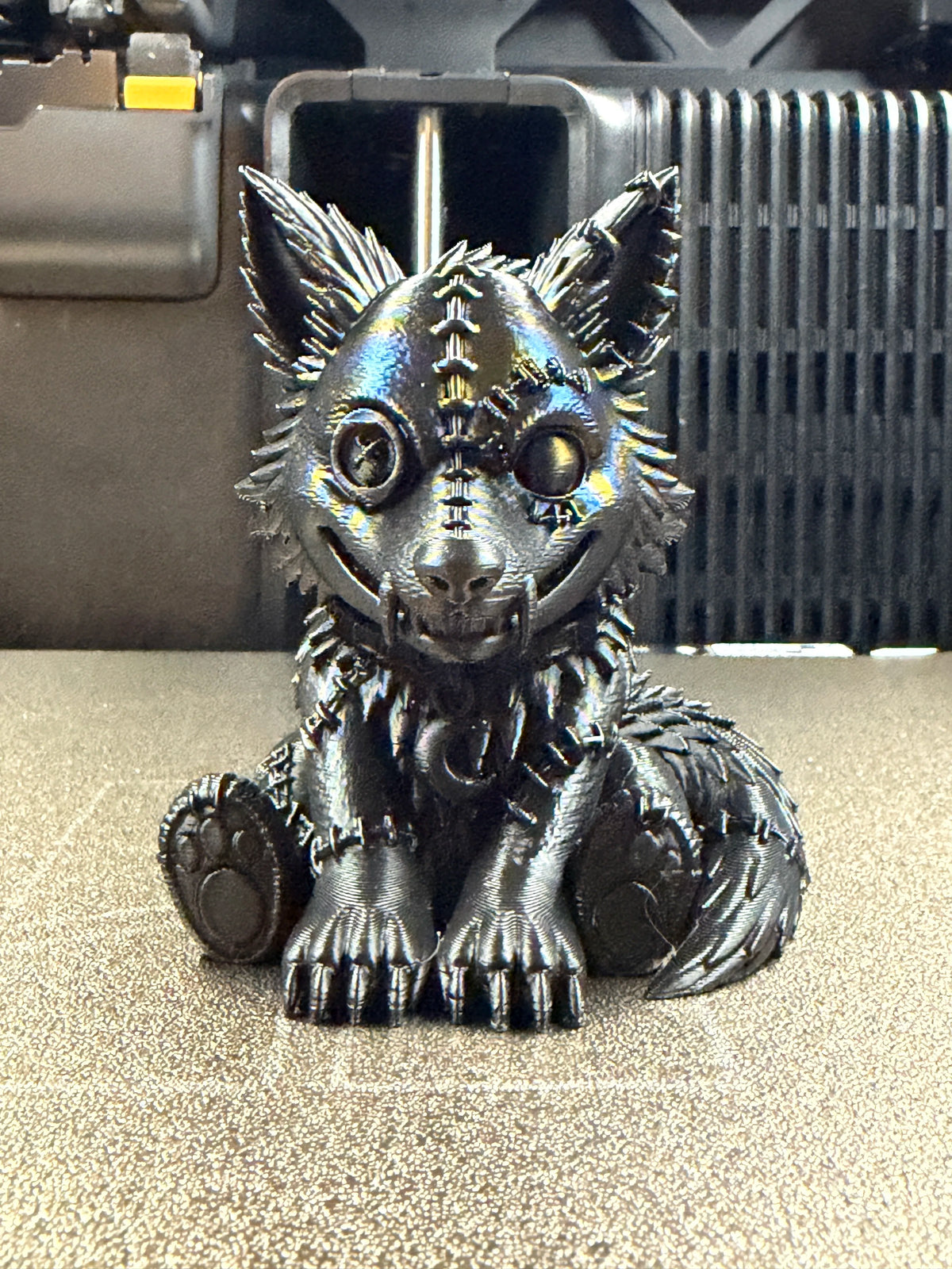 Figurină 3D Lup Voodoo / „Between Sweet and Disturbed”