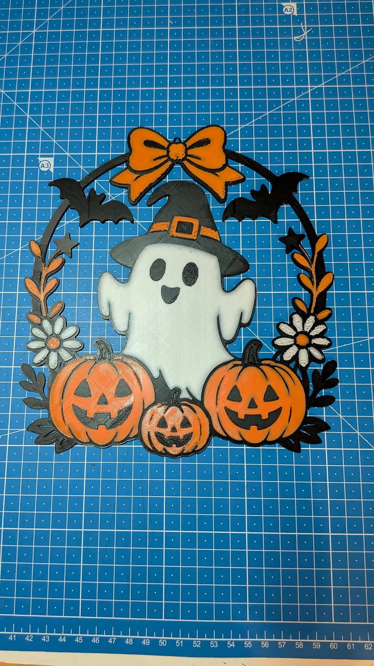 Placă Decorativă de Perete Coroniță cu Fantomiță „GhostPumpkinWreath” 3D