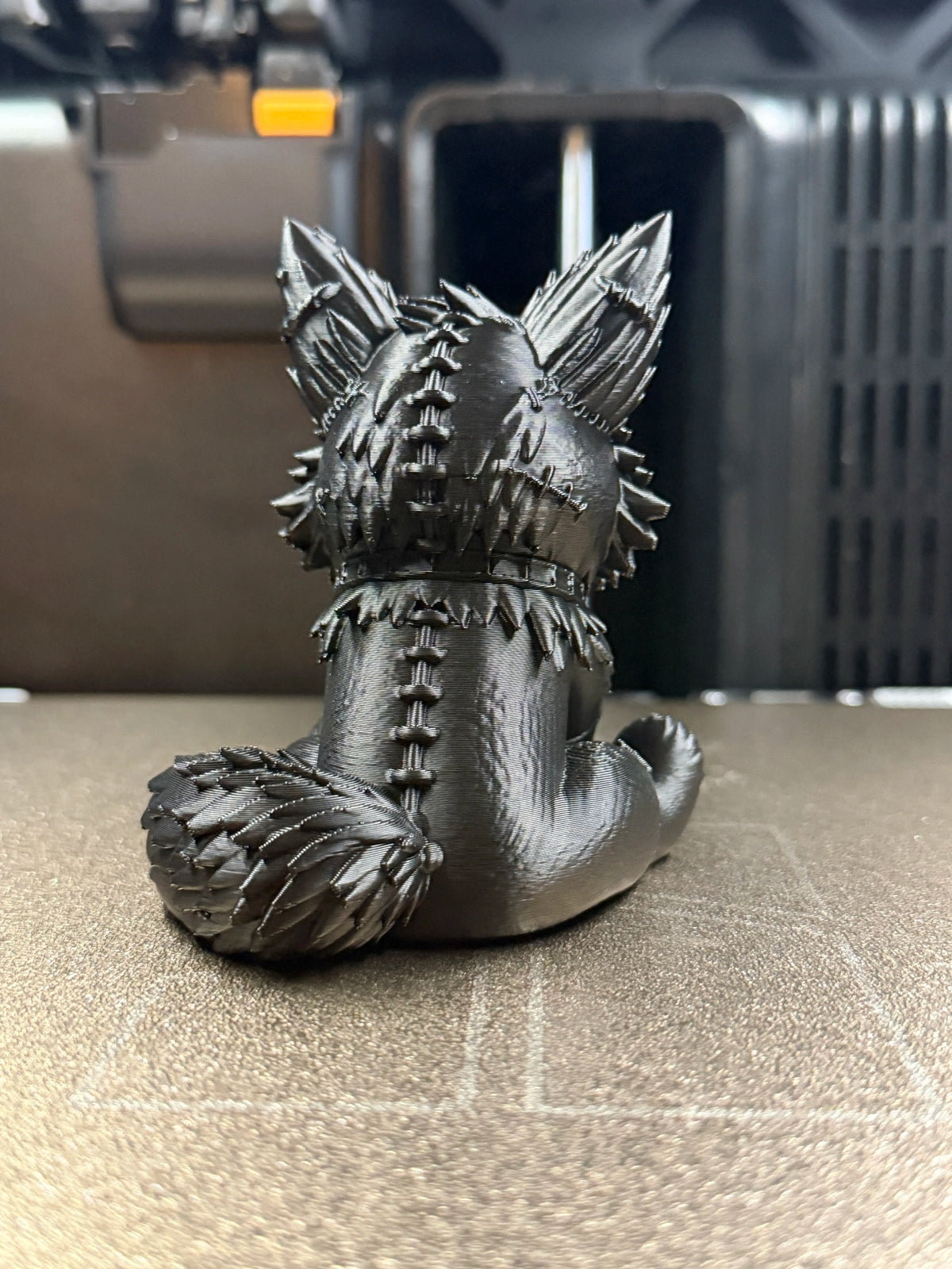 Figurină 3D Lup Voodoo / „Between Sweet and Disturbed”