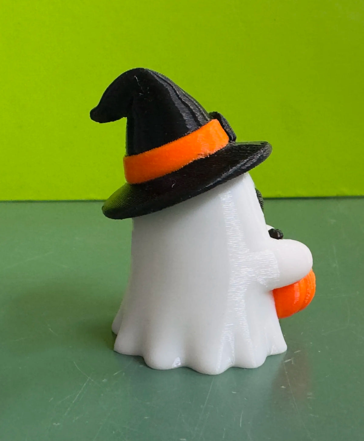 Figurină Decorativă Fantomiță cu Dovleac „SpookyGhost” 3D