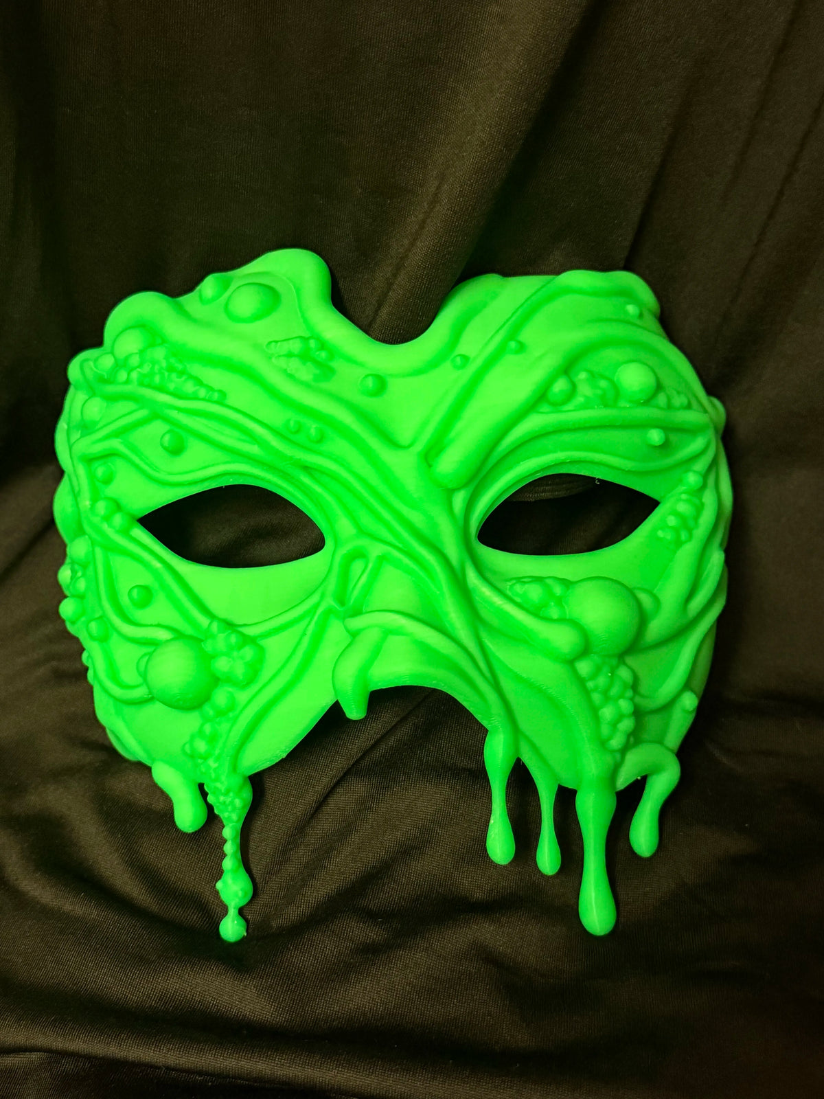 Mască Mascaradă Fluidă cu Efect de Picurare „Dripping Slime Mask” 3D