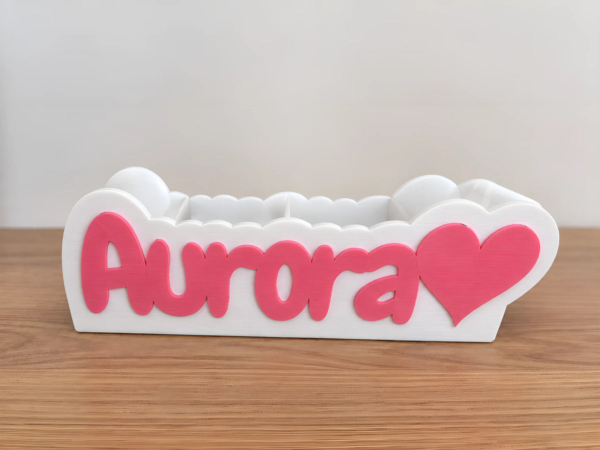 ✏️ DeskHeart 3D | Suport Birou Personalizat cu Nume și Compartimente