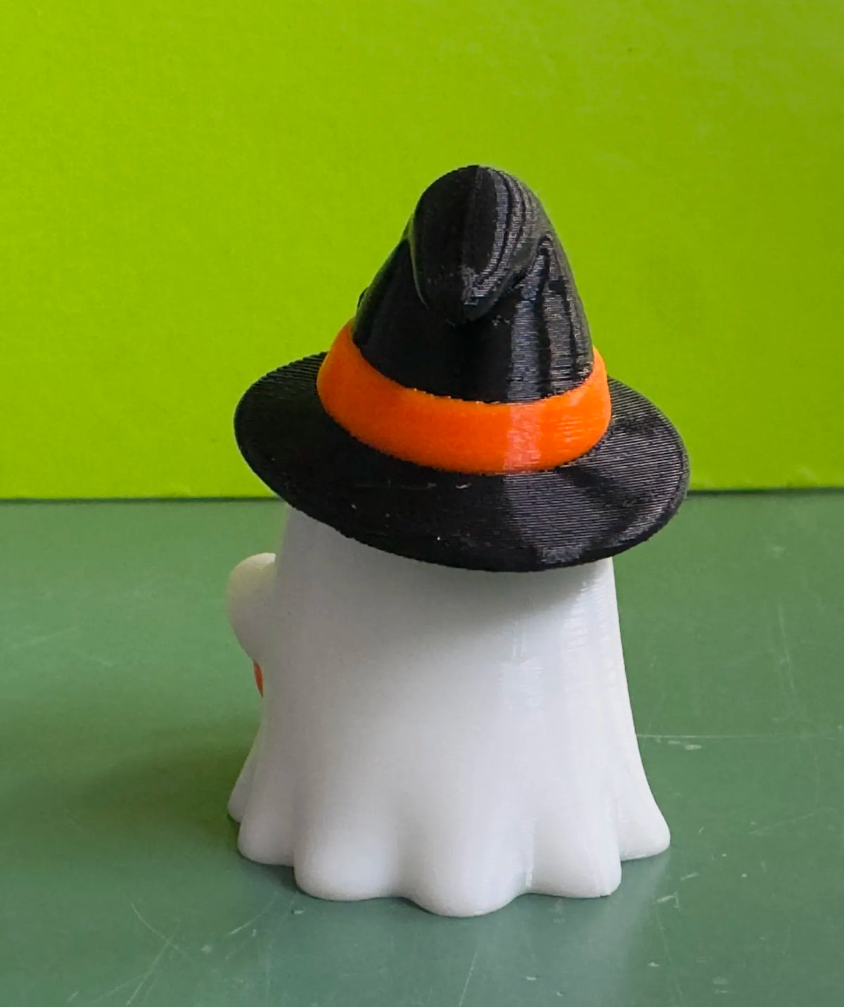 Figurină Decorativă Fantomiță cu Dovleac „SpookyGhost” 3D