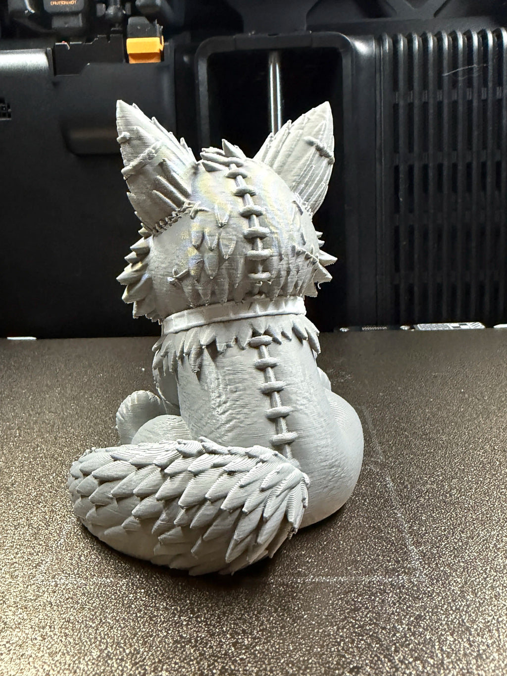 Figurină 3D Lup Voodoo / „Between Sweet and Disturbed”